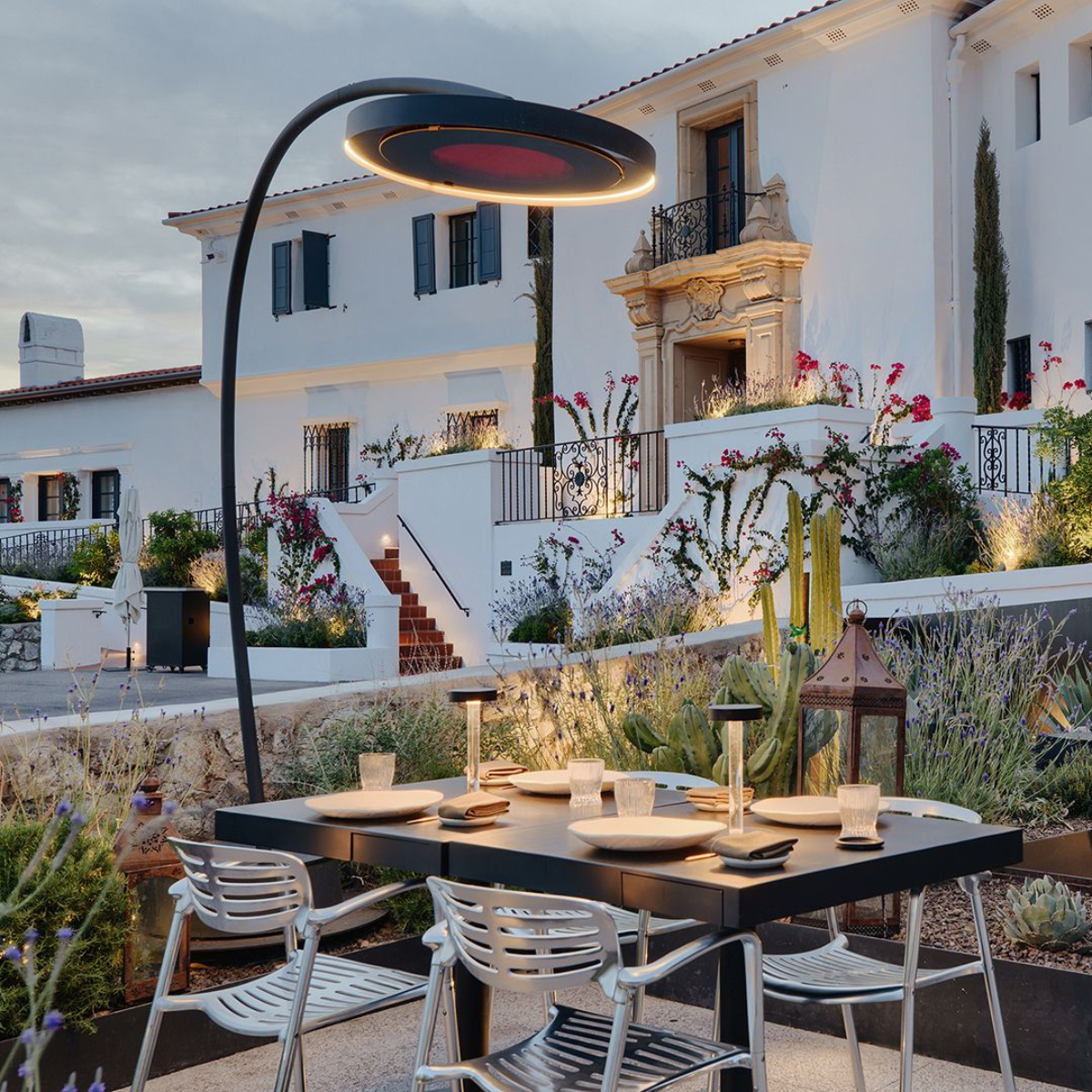 BROMIC | Eclipse 3000, Calefactor Eléctrico para techo, Iluminación LED integrada, Abarca hasta 10m2, Ideal para Rooftop